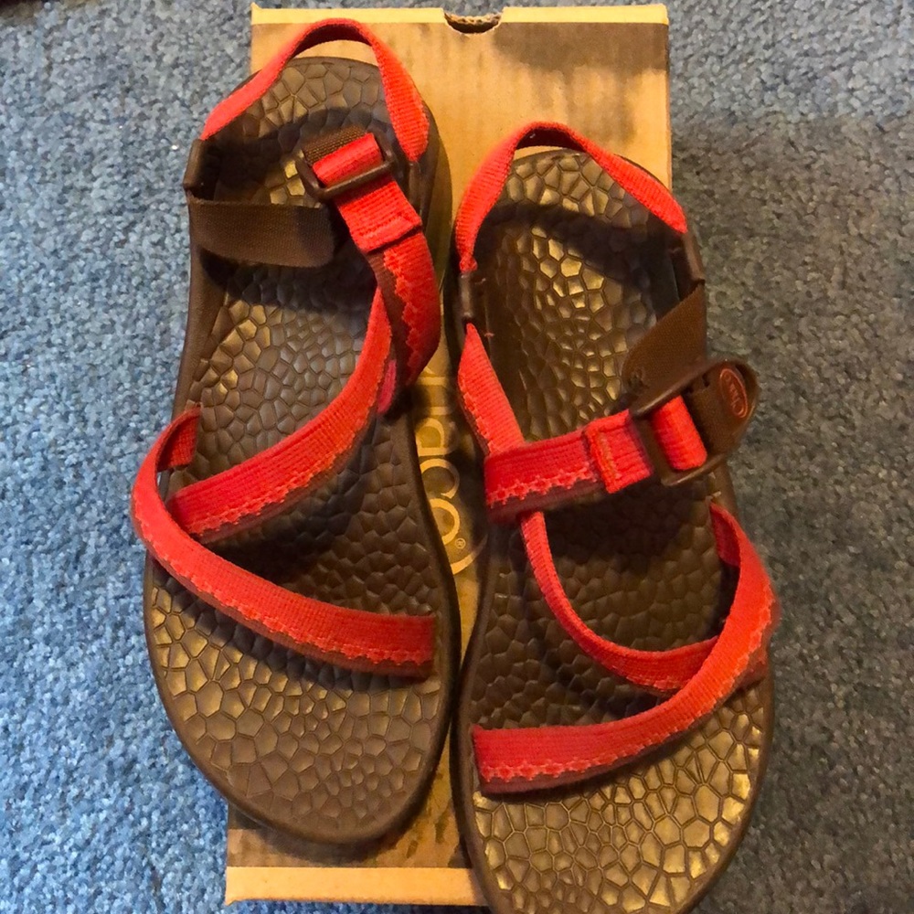 Chacos Size 8